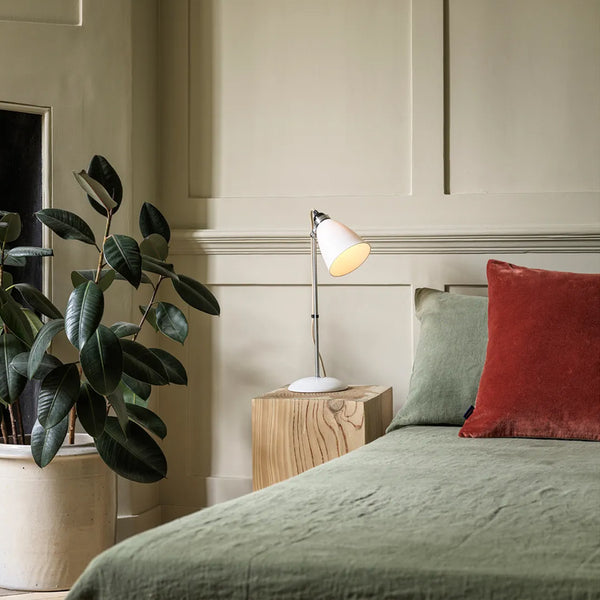 Hector 30 Table Light — in situ