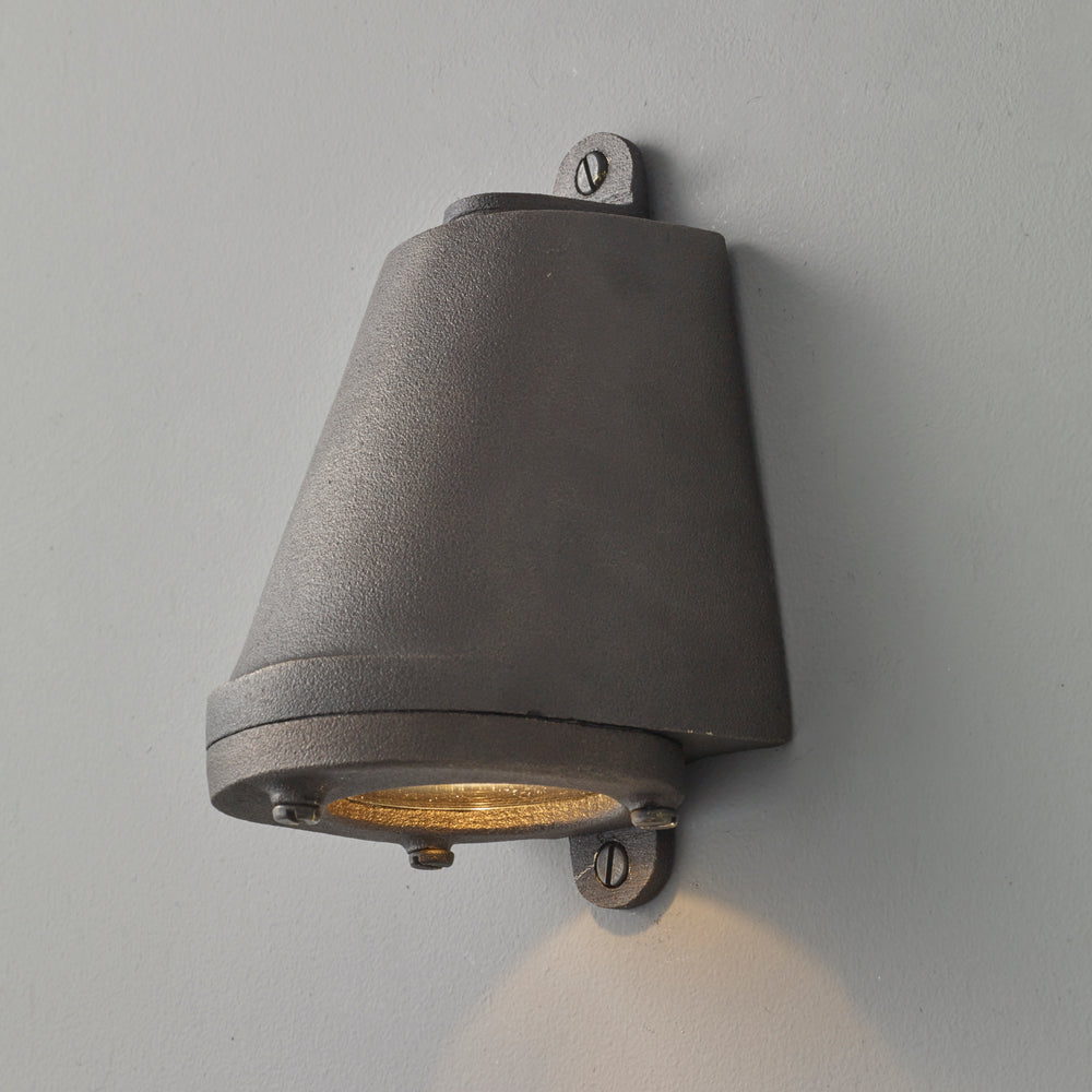 Mast Light 0751, Low Voltage